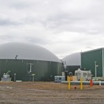The twin digesters at the Perry farm will produce 630 kilowatts of green power annually while reducing
carbon dioxide emissions from area feedlots by more than 10,000 tonnes annually.