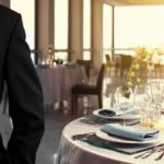 Oh-oh, uncomfortable dining experience ahead? It shouldn’t be, says Jodie Beach, an etiquette specialist who
has been training regular folks — including Alberta Canola Young Leaders — how to navigate networking dinners.