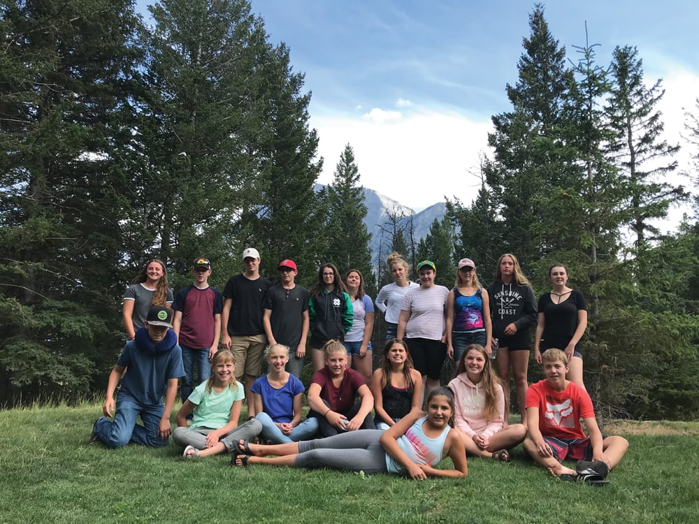 These 19 4-H’ers from Alberta and Ontario got to see the sights in each other’s provinces, but they also got something you’d never get on a tourist trip.  PHOTO:  Battle River 4-H Beef Club