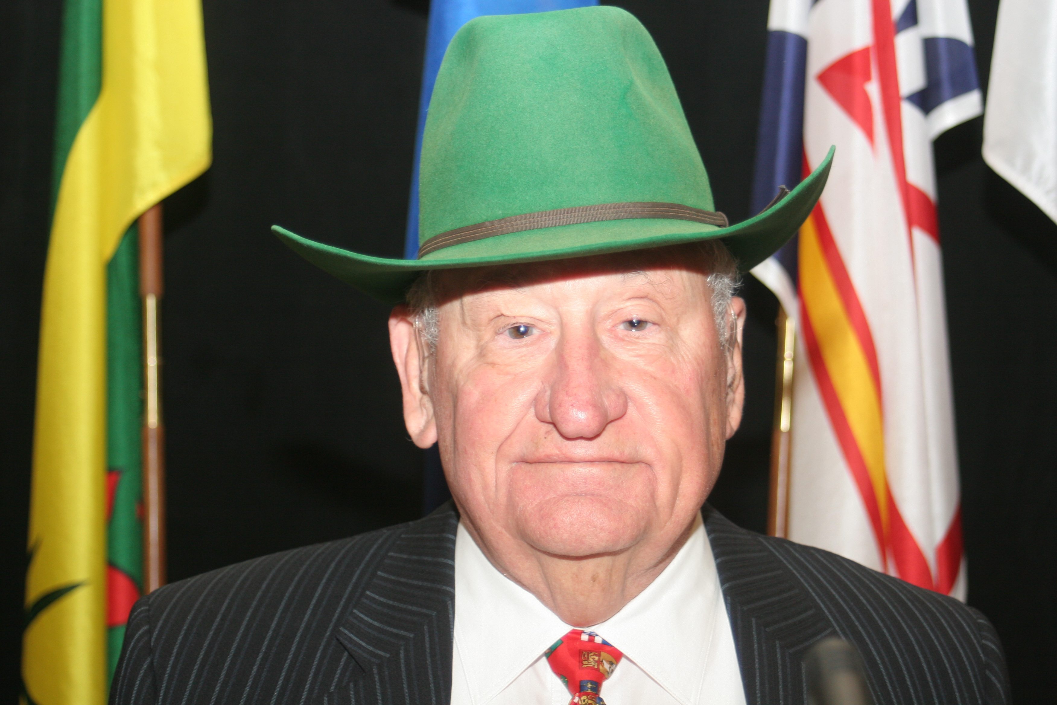 Eugene Whelan, shown here at the Canadian Federation of Agriculture’s AGM in 2006, died Tuesday at age 88. (Manitoba Co-operator photo by Allan Dawson)
