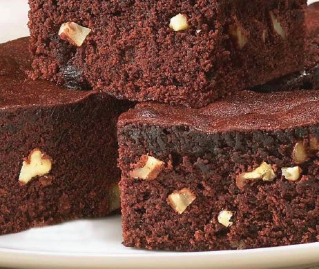 Ardent Mills, to be formed by a trio of U.S. agribusinesses , will own the Canadian mills that make Robin Hood-branded flour, oats and mixes for products such as cakes, cookies, brownies and pizza dough for the foodservice and industrial sectors. (CargillFoods.com)
