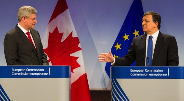 Prime Minister Stephen Harper, shown here last October in Brussels with European Commission President Jose Manuel Barroso, is now under criticism for what’s described as a “premature” announcement of a free trade deal. (PM.gc.ca)
