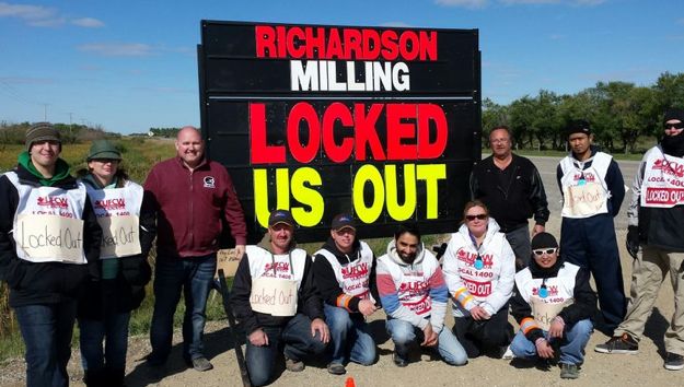 Unionized staff spent eight weeks off the job this fall at Richardson Milling’s Martensville, Sask. oat plant. (UFCW.ca)
