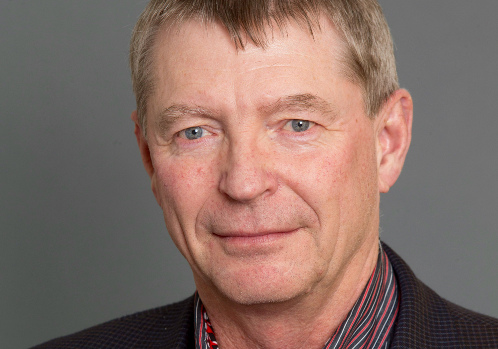 Bob Lowe.