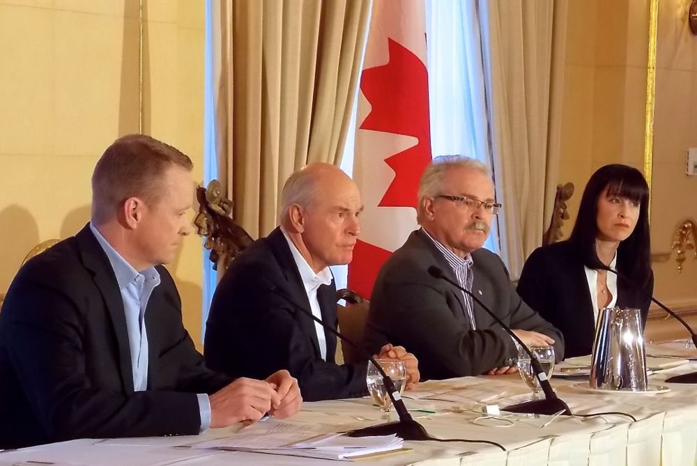 Then-federal Agriculture Minister Gerry Ritz (second from right) announces G3’s plan to take a majority stake in CWB in April 2015 in Winnipeg. (Dave Bedard photo)
