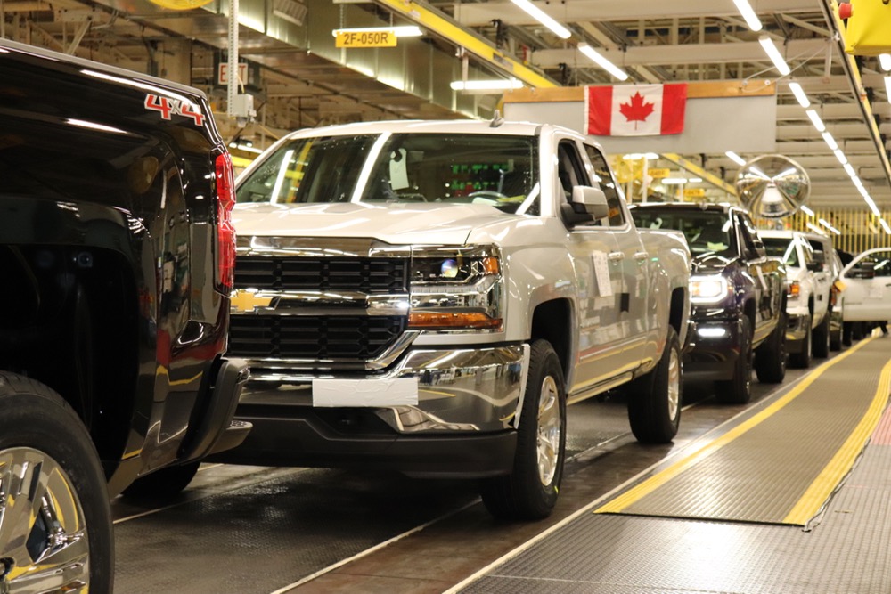 Pickup trucks roll out of General Motors’ assembly plant at Oshawa, Ont. (Media.gm.ca)
