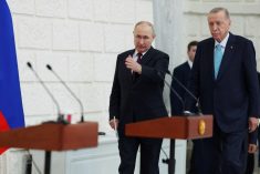 Turkish President Tayyip Erdogan (r) and his Russian counterpart Vladimir Putin arrive at a press conference after their meeting in Sochi on Sept. 4, 2023. (Photo: Murat Cetinmuhurdar/Turkish Presidential Press Office/Handout via Reuters)
