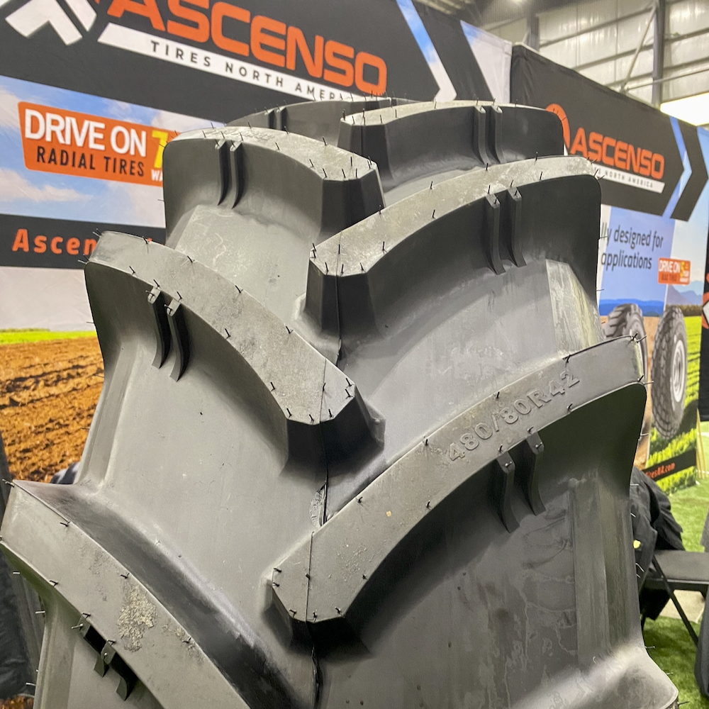 A close up of Ascenso’s VDR 900 (VF) tire.