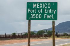 A Mexican port-of-entry sign on Highway 92 near Naco, Arizona. (Rex_Wholster/iStock/Getty Images)
