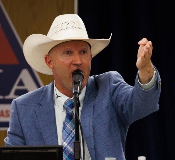 Rimbey auctioneer wins World Livestock Auctioneer Championship