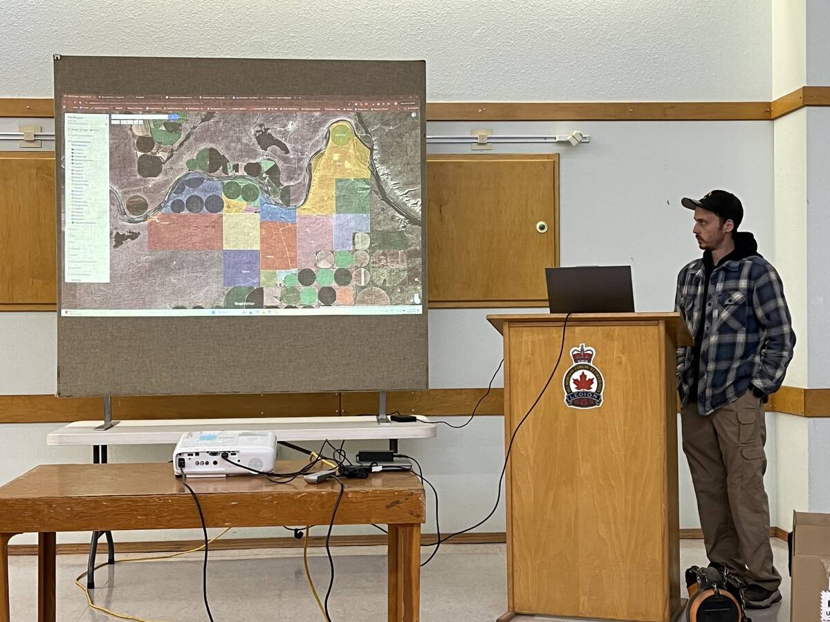 Tyler Torrie was recently on hand to give a presentation on pulse collars and virtual fencing for his cattle at Riverview Ranch during Innovation on the Range near Bow Island. The young entrepreneur is also involved in pollination, and developed an app to help those in the industry co-ordinate efforts. Photo: Greg Price