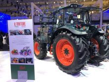 The T5.120 Il Trattore was featured at NH's display at Agritechnica in 2025.
